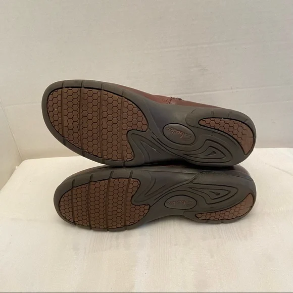 Clarks Women Sz 7.5 Chris Sydney Brown Slouch Leather Zip Ankle Booties - Picture 9 of 11